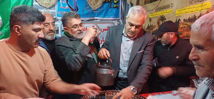 تصاویر/ شصت و چهارمین اجتماع متوالی؛ حضور پرشور اقشار مختلف مردم شاهین دژ در حمایت از نظام