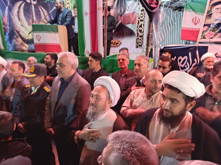 تصاویر/ شصت و چهارمین اجتماع متوالی؛ حضور پرشور اقشار مختلف مردم شاهین دژ در حمایت از نظام