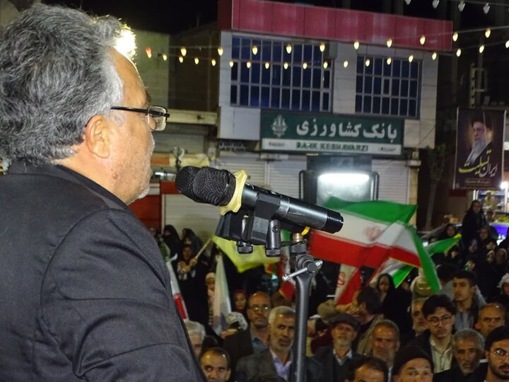 تصاویر/ تجدید بیعت با رهبر شهید انقلاب در شصت و چهارمین شب حضور مردمی شهرستان چهاربرج