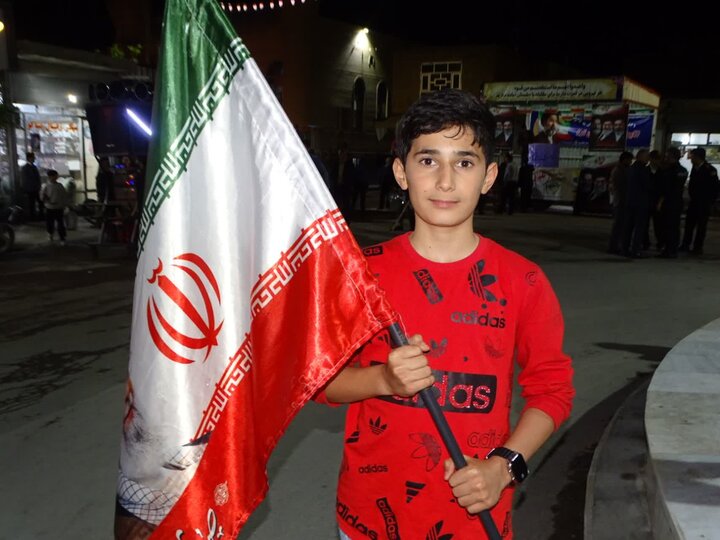 تصاویر/ تجدید بیعت با رهبر شهید انقلاب در شصت و چهارمین شب حضور مردمی شهرستان چهاربرج