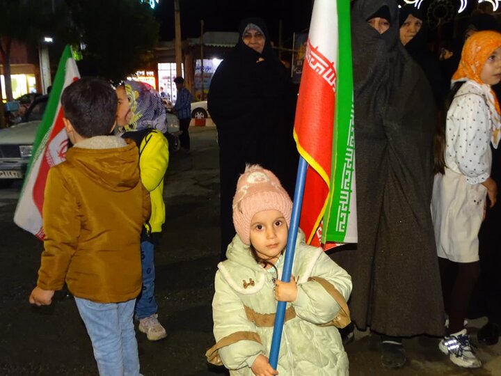 تصاویر/ تجدید بیعت با رهبر شهید انقلاب در شصت و چهارمین شب حضور مردمی شهرستان چهاربرج