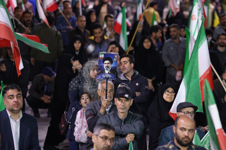 تصاویر / مراسم گرامیداشت شهدای ورزشکار همدان در شب ۶۴ قیام ملت مبعوث