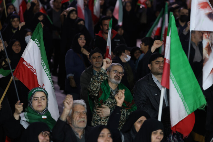 تصاویر / مراسم گرامیداشت شهدای ورزشکار همدان در شب ۶۴ قیام ملت مبعوث