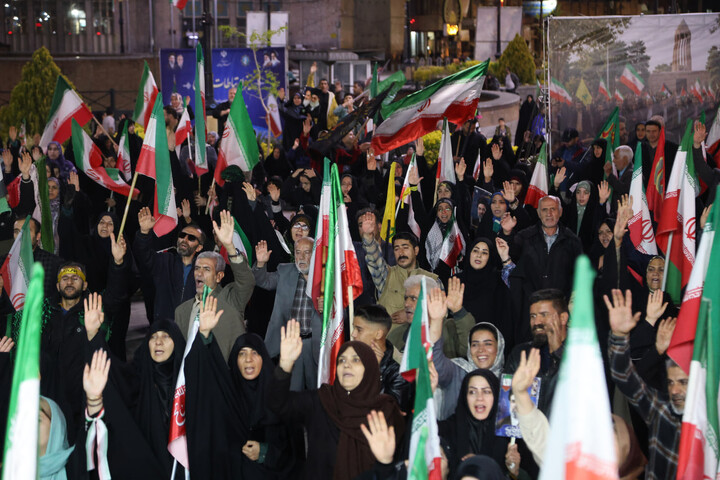 تصاویر / مراسم گرامیداشت شهدای ورزشکار همدان در شب ۶۴ قیام ملت مبعوث