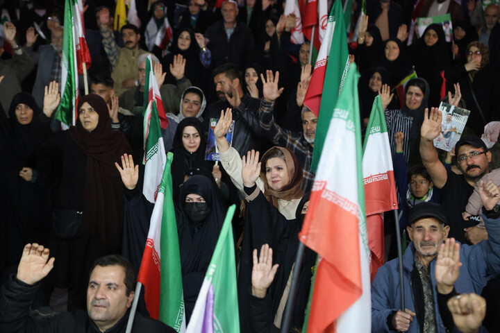 تصاویر / مراسم گرامیداشت شهدای ورزشکار همدان در شب ۶۴ قیام ملت مبعوث