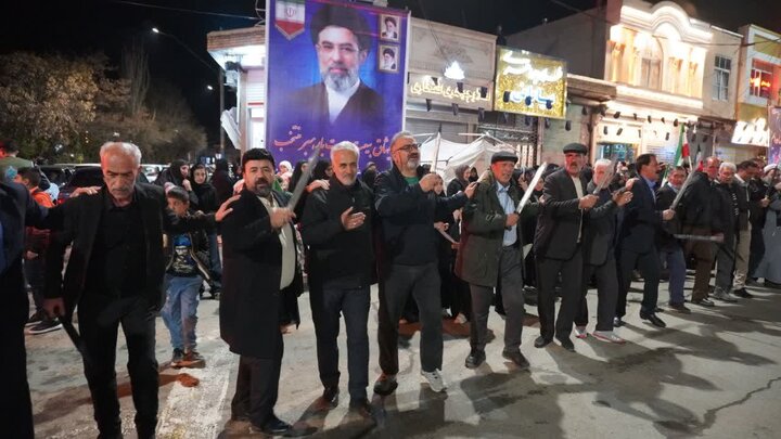 تصاویر/ خونخواهی رهبر شهید انقلاب؛ محور شصت و چهارمین اجتماع پرشور مردم شهرستان چالدران