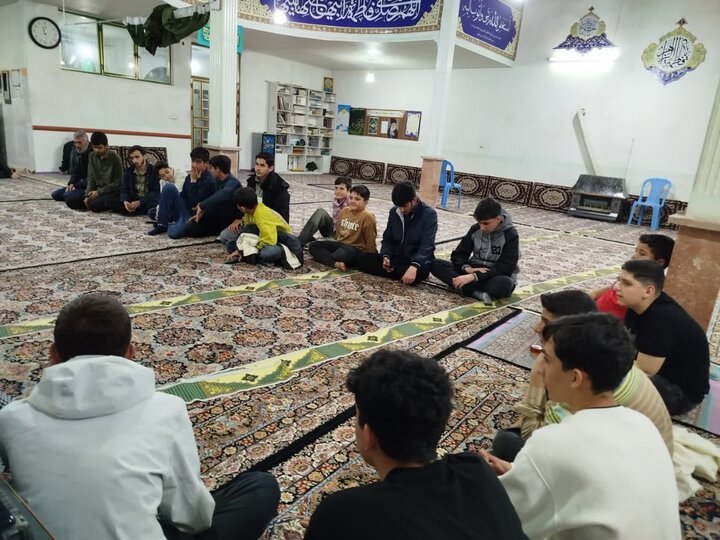 تصاویر/ حضور تبلیغی اساتید مدرسه علمیه تکاب در مساجد روستایی  و شهری