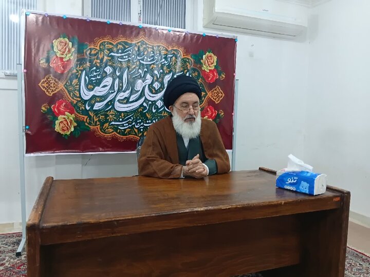 تصاویر/ تقدیر از اساتید برتر مدرسه علمیه نائب الصدر رشت