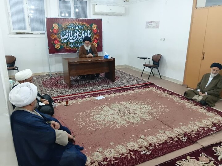 تصاویر/ تقدیر از اساتید برتر مدرسه علمیه نائب الصدر رشت