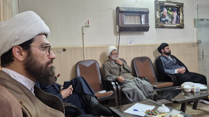 تصاویر/ نشست مدیران آموزش مدارس علمیه منطقه کاشان