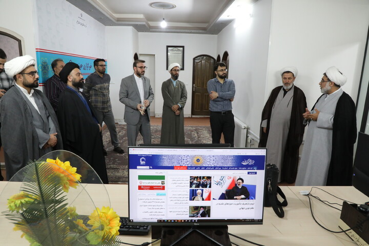 تصاویر/بازدید دبیر شورای برنامه‌ریزی مدارس علوم دینی اهل‌سنت از خبرگزاری حوزه