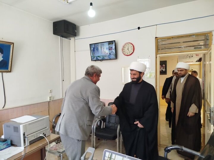 تصاویر/دیدار حوزویان دلفان با مسئولان آموزش و پرورش شهرستان