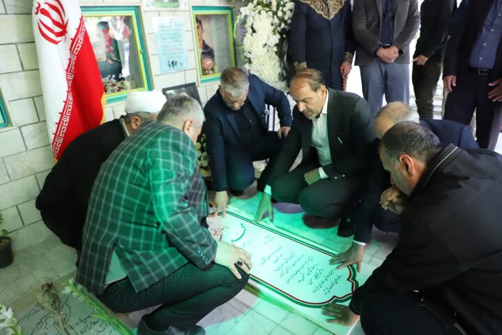 تصلویر/ادای احترام به مقام شامخ شهدای روستای دهسد و سردار شهید محمد پاکپور
