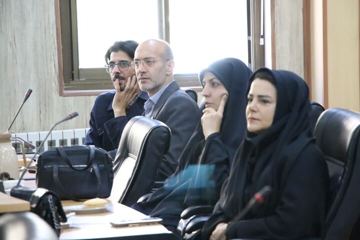 تصاویر/ قدردانی از معلمان نمونه در هفته معلم در شهرستان مهدی‌شهر