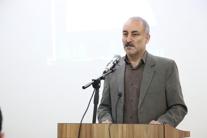 تصاویر/ قدردانی از معلمان نمونه در هفته معلم در شهرستان مهدی‌شهر
