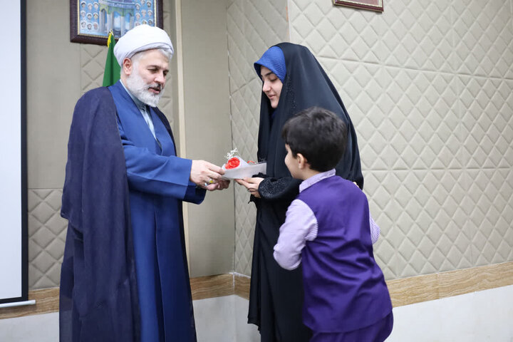 تصاویر/ تجلیل از مبلغات ساروی طرح محمد امین