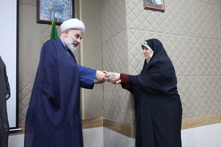 تصاویر/ تجلیل از مبلغات ساروی طرح محمد امین