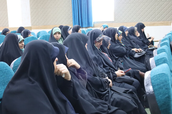 تصاویر/ تجلیل از مبلغات ساروی طرح محمد امین