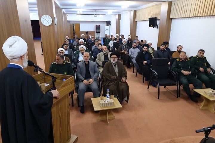 تصاویر/ دیدار مسئول و کارکنان دفتر نمایندگی ولی فقیه در سپاه کربلا مازندران به مناسبت هفته عقیدتی سپاه
