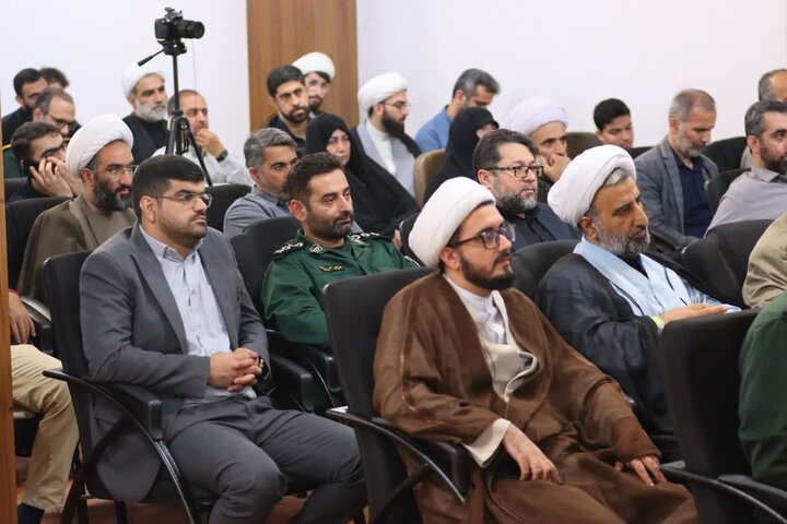 تصاویر/ دیدار مسئول و کارکنان دفتر نمایندگی ولی فقیه در سپاه کربلا مازندران به مناسبت هفته عقیدتی سپاه
