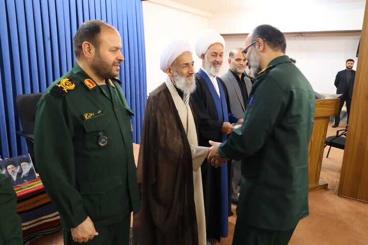 تصاویر/ دیدار مسئول و کارکنان دفتر نمایندگی ولی فقیه در سپاه کربلا مازندران به مناسبت هفته عقیدتی سپاه