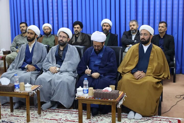تصاویر/ نشست ارکان مرکز مدیریت حوزه علمیه بابل با نماینده ولی فقیه مازندران