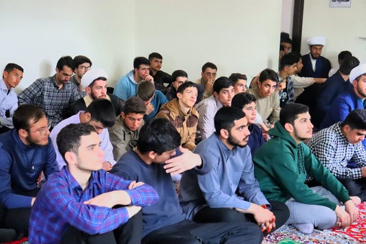 تصاویر/ اردوی یک روزه طلاب مدرسه علمیه امام خامنه ای ارومیه