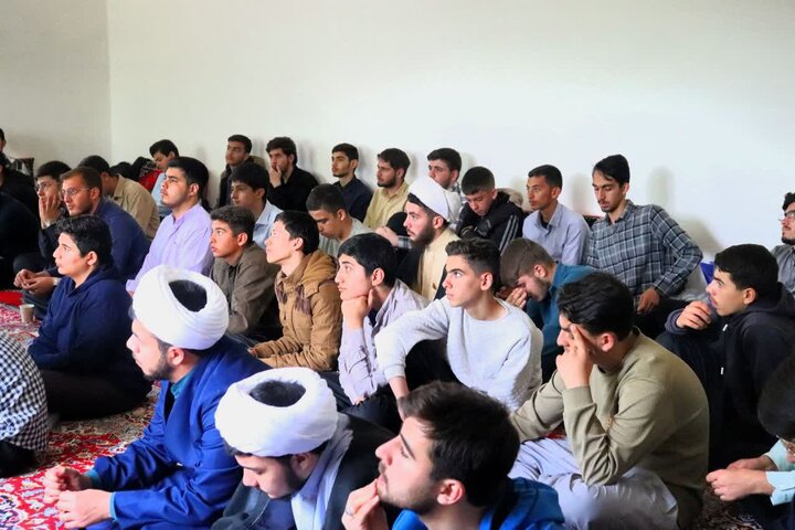 تصاویر/ اردوی یک روزه طلاب مدرسه علمیه امام خامنه ای ارومیه