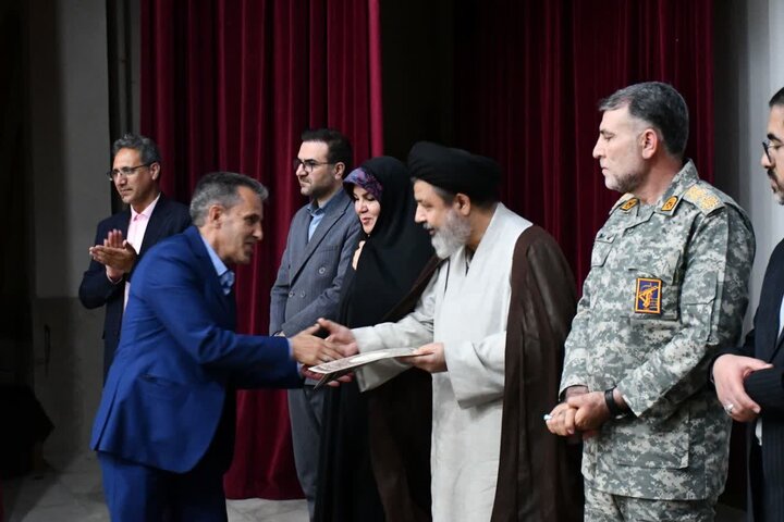 تصاویر/  آیین تجلیل از معلمان برتر