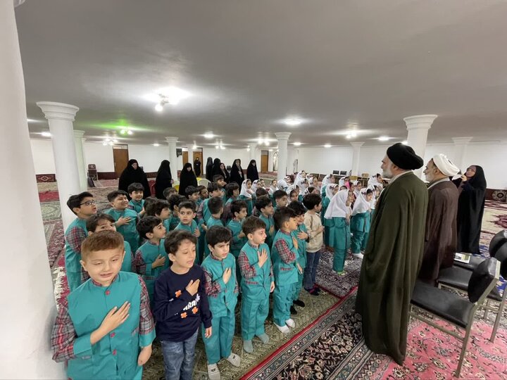 تصاویر/ دیدار امام جمعه شهرستان نوشهر با فعالان قرآنی