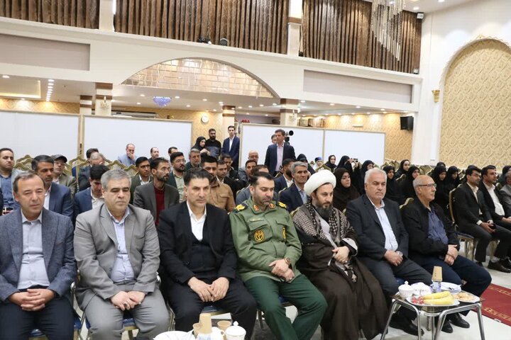 تصاویر/  آیین شهرستانی  گرامیداشت مقام معلم و تجلیل از معلمان نمونه شهرستان  خوی