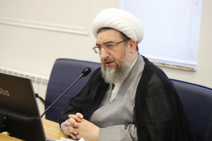 تصاویر/ حضور و سخنرانی امام جمعه تبریز در اجلاسیه مدیران مدارس علمیه استان آذربایجان شرقی