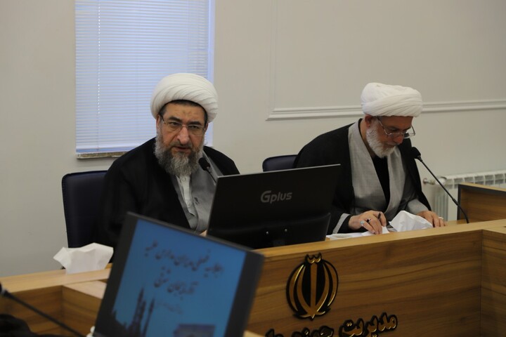 تصاویر/ حضور و سخنرانی امام جمعه تبریز در اجلاسیه مدیران مدارس علمیه استان آذربایجان شرقی