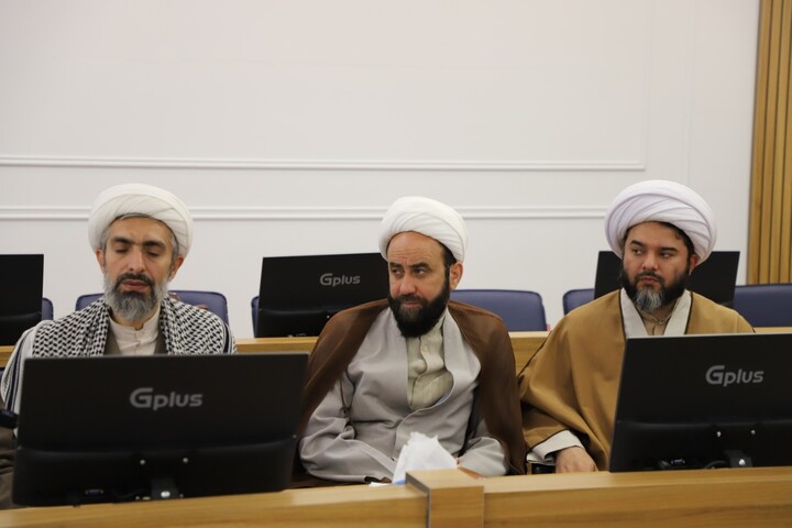 تصاویر/ حضور و سخنرانی امام جمعه تبریز در اجلاسیه مدیران مدارس علمیه استان آذربایجان شرقی