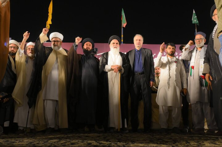 شہید امام خامنہ ای کی یاد میں کراچی میں عظیم الشان اجتماع