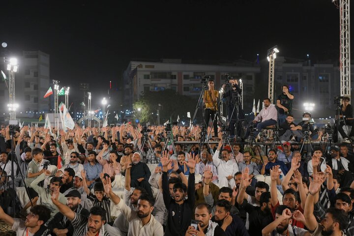 شہید امام خامنہ ای کی یاد میں کراچی میں عظیم الشان اجتماع