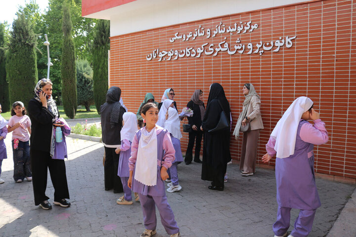 تصاویر/ پاسداشت مقام معلم و گرامیداشت شهدای میناب