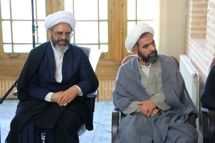 تصاویر/ مراسم تجلیل از اساتید مدرسه علميه سطح عالی خان یزد