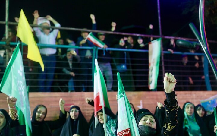 تصاویر/ تجمع حمایت از مدافعان وطن در نازی آباد