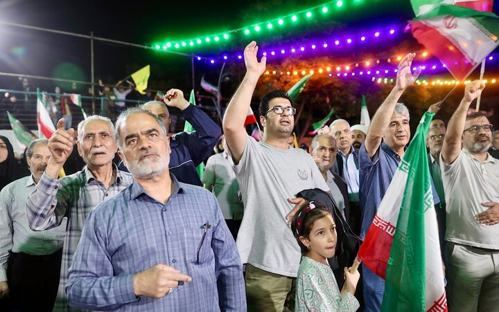 تصاویر/ تجمع حمایت از مدافعان وطن در نازی آباد