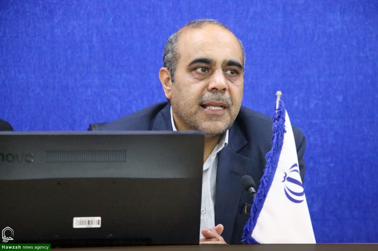 معلمان، چراغ هدایت جامعه و پیشگامان توسعه فرهنگی هستند