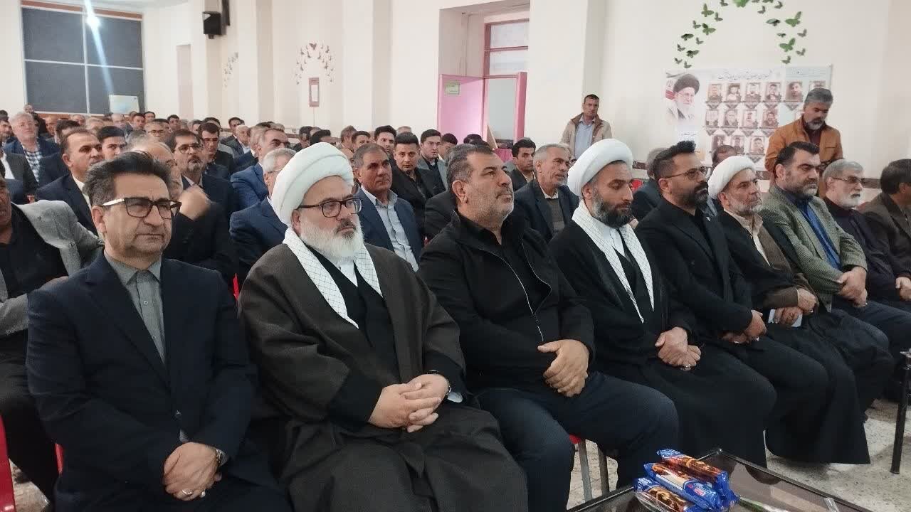 آیین تجلیل از معلمان برگزیده شهرستان میاندوآب + تصاویر