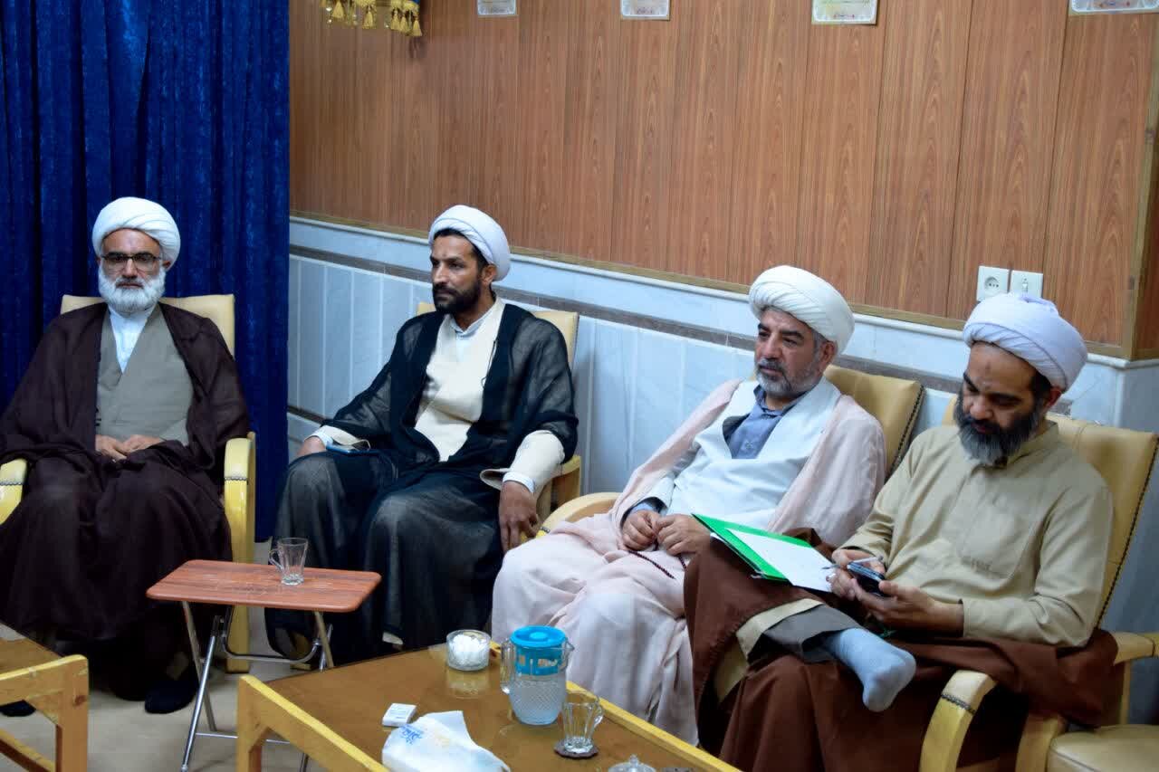جلسه کمیته هم اندیشی طلاب مدارس علمیه برادران آران وبیدگل برگزار شد