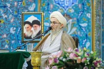پایبندی مردم به نظام و انقلاب را در تجمعات شبانه به عینه می‌بینیم