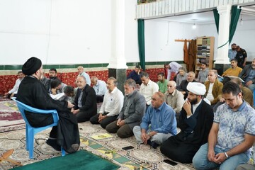 تصاویر/ دیدار نماینده ولی فقیه در لرستان با نمازگران مسجد امام علی(ع)خرم آباد