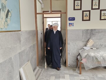 تصاویر/ بازدید حجت‌الاسلام والمسلمین پورذهبی از اداره ثبت احوال کردستان پس از حمله آمریکایی-صهیونی