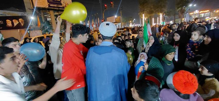 تصاویر/ فعالیت های فرهنگی موکب «شهدای روحانی شهرستان آمل» در چهاردهم اردیبهشت