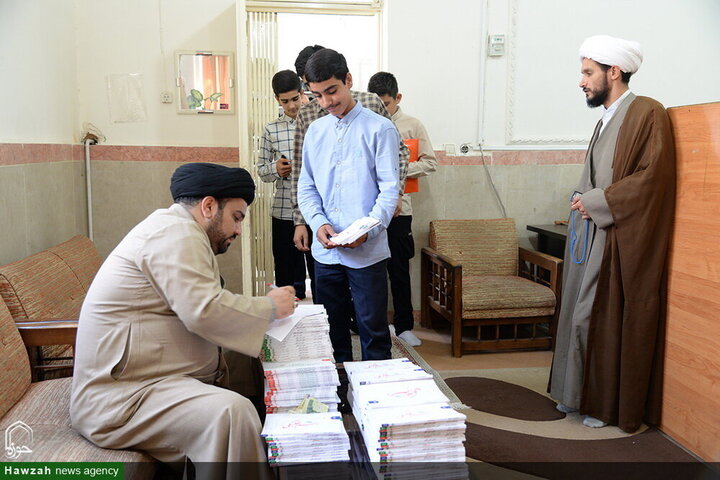 آیا تحصیل در حوزه یک ضرورت اجتماعی و دینی است؟