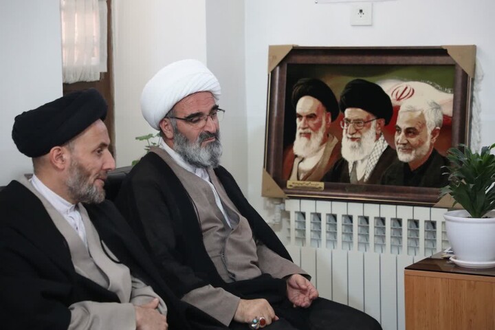 تصاویر/ جلسه شورای‌ حوزه‌ علمیه استان سمنان