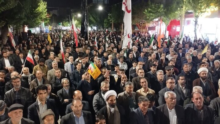 تصاویر/ تجدید بیعت با رهبر شهید انقلاب در شصت و پنجمین شب حضور مردمی شهرستان میاندوآب